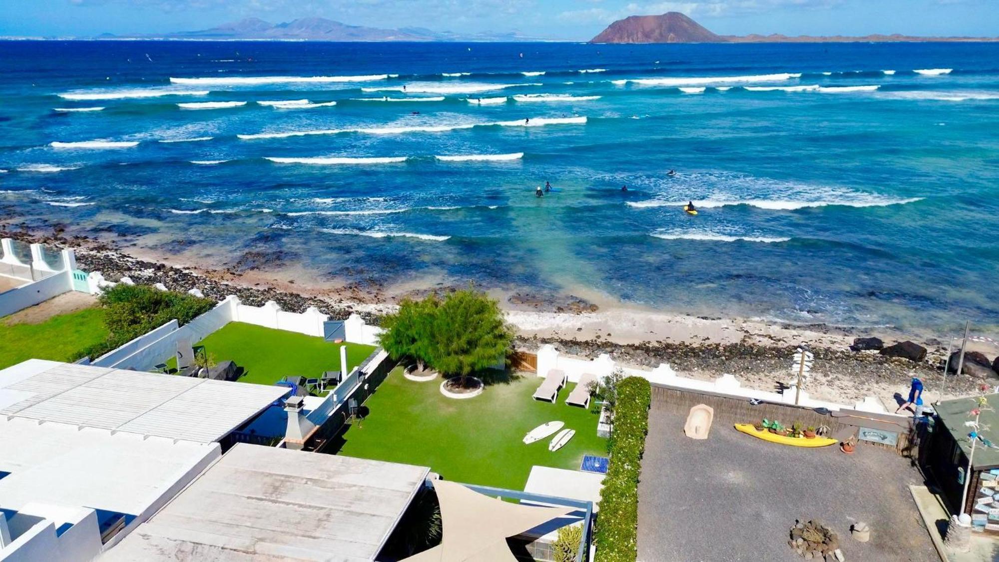 Holiday home Casa Dalia, Frontbeach, Piscina,
