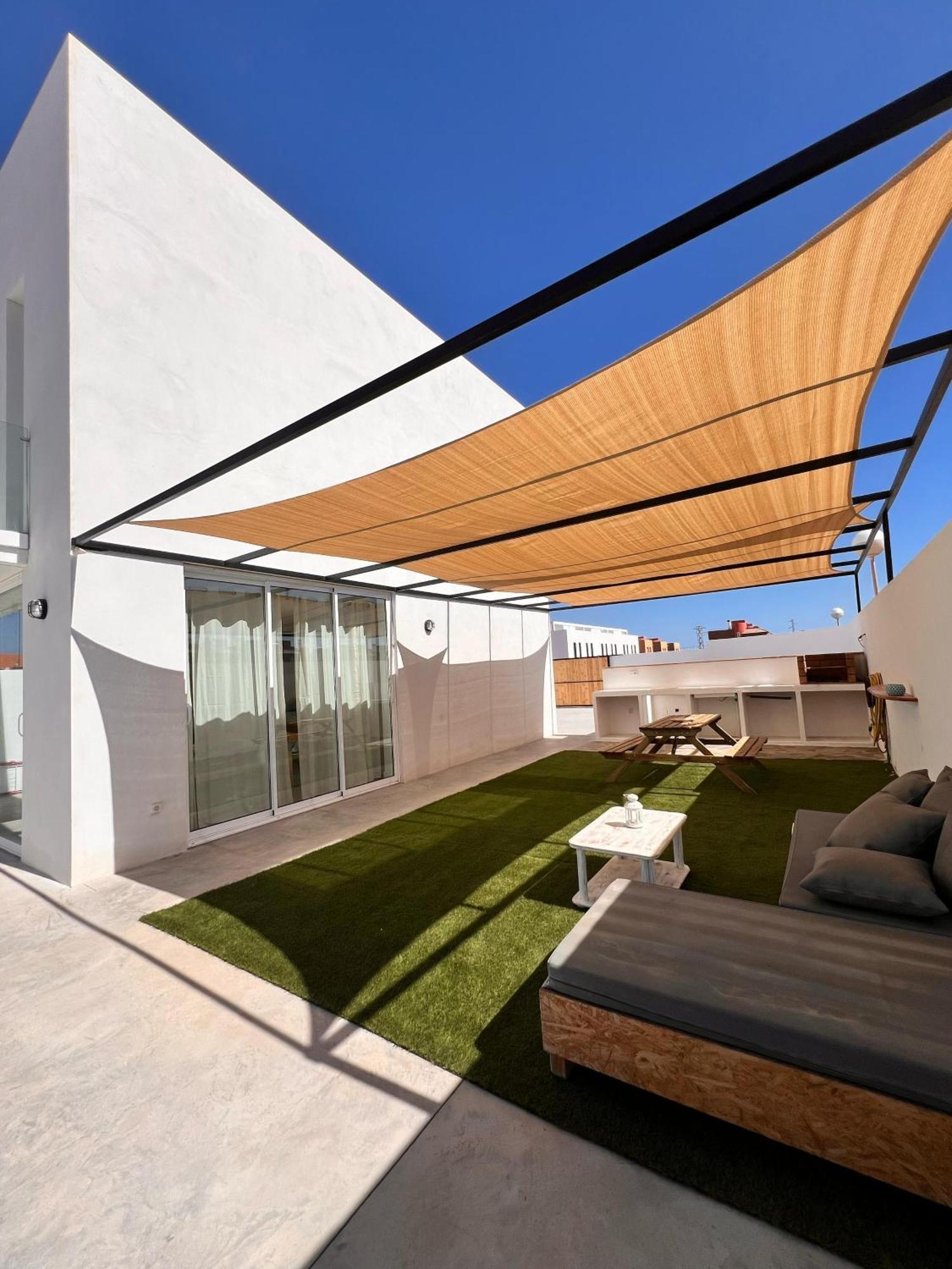 Surf House & Surf School *