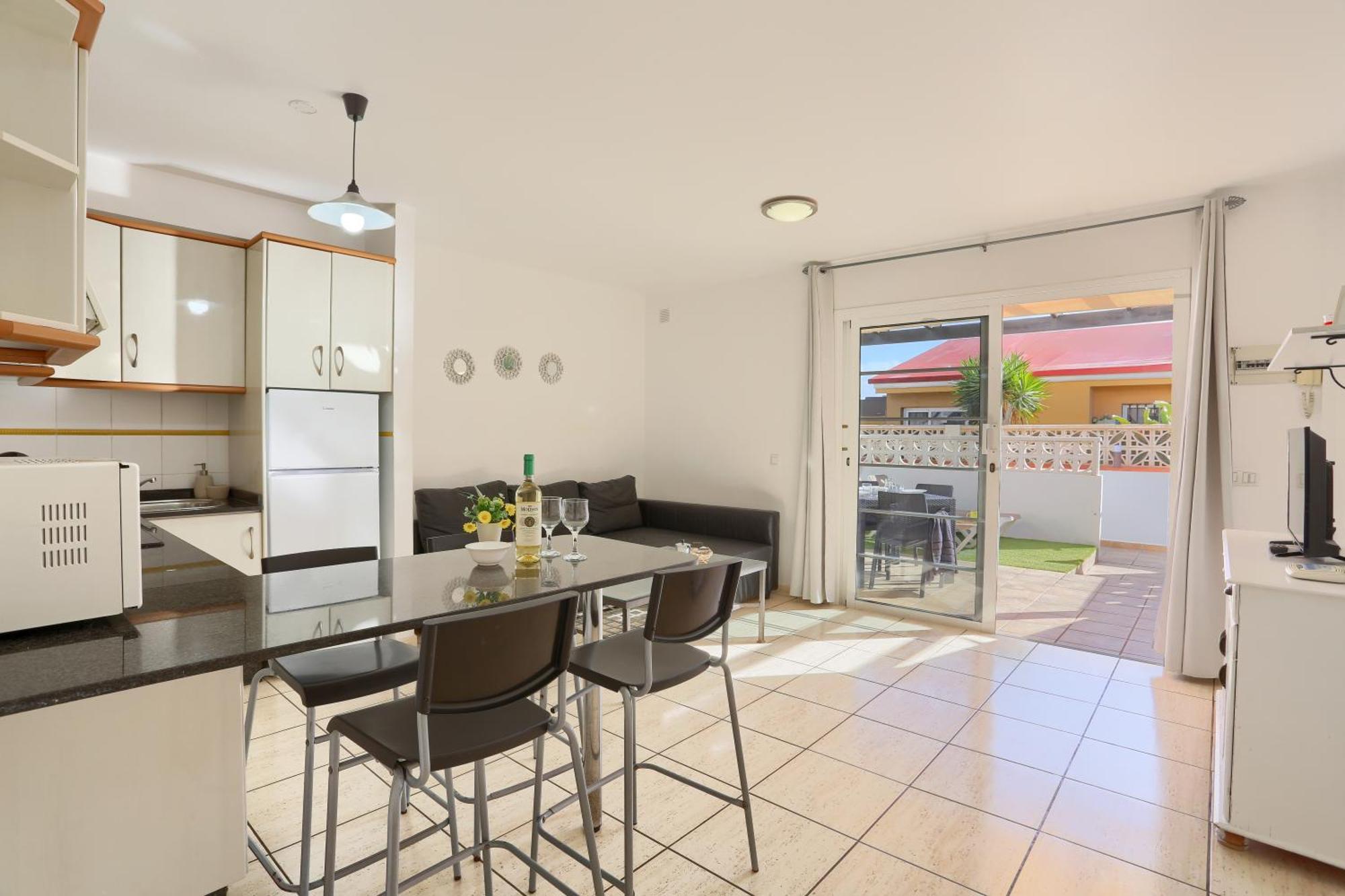 Residencia Lena Apartment *