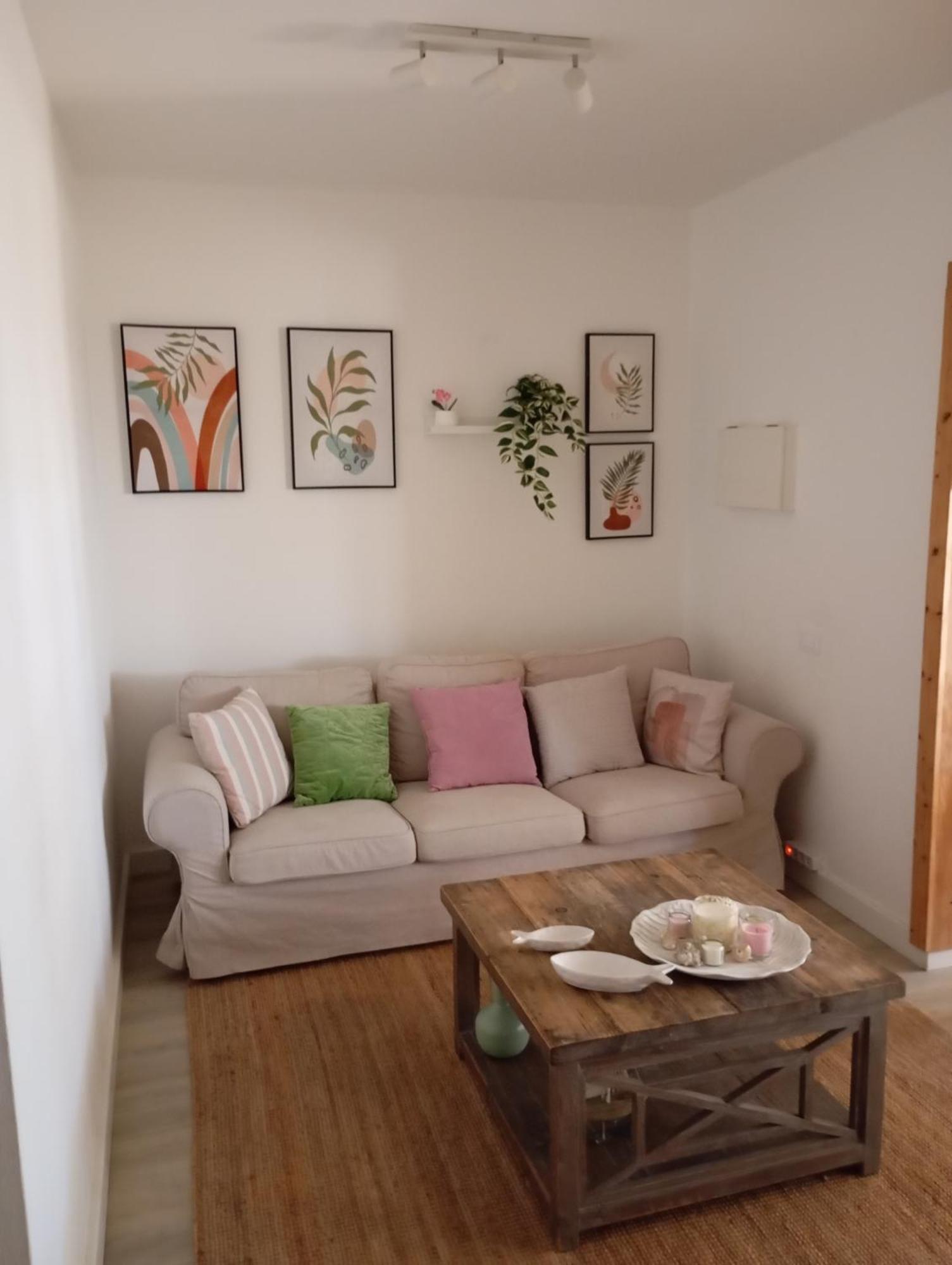 Casa Dalia, Frontbeach, Piscina, Holiday home *