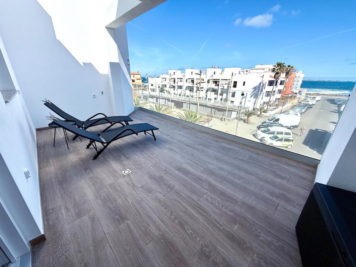 Stunning Sea View With Big Balcony In The Center *