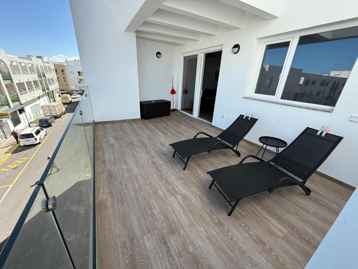 Stunning Sea View With Big Balcony In The Center Apartment