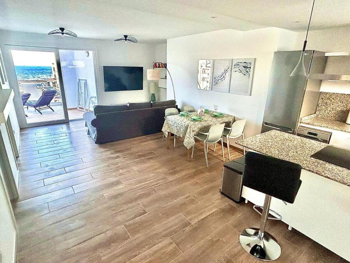 Apartment Stunning Sea View With Big Balcony In The Center Corralejo