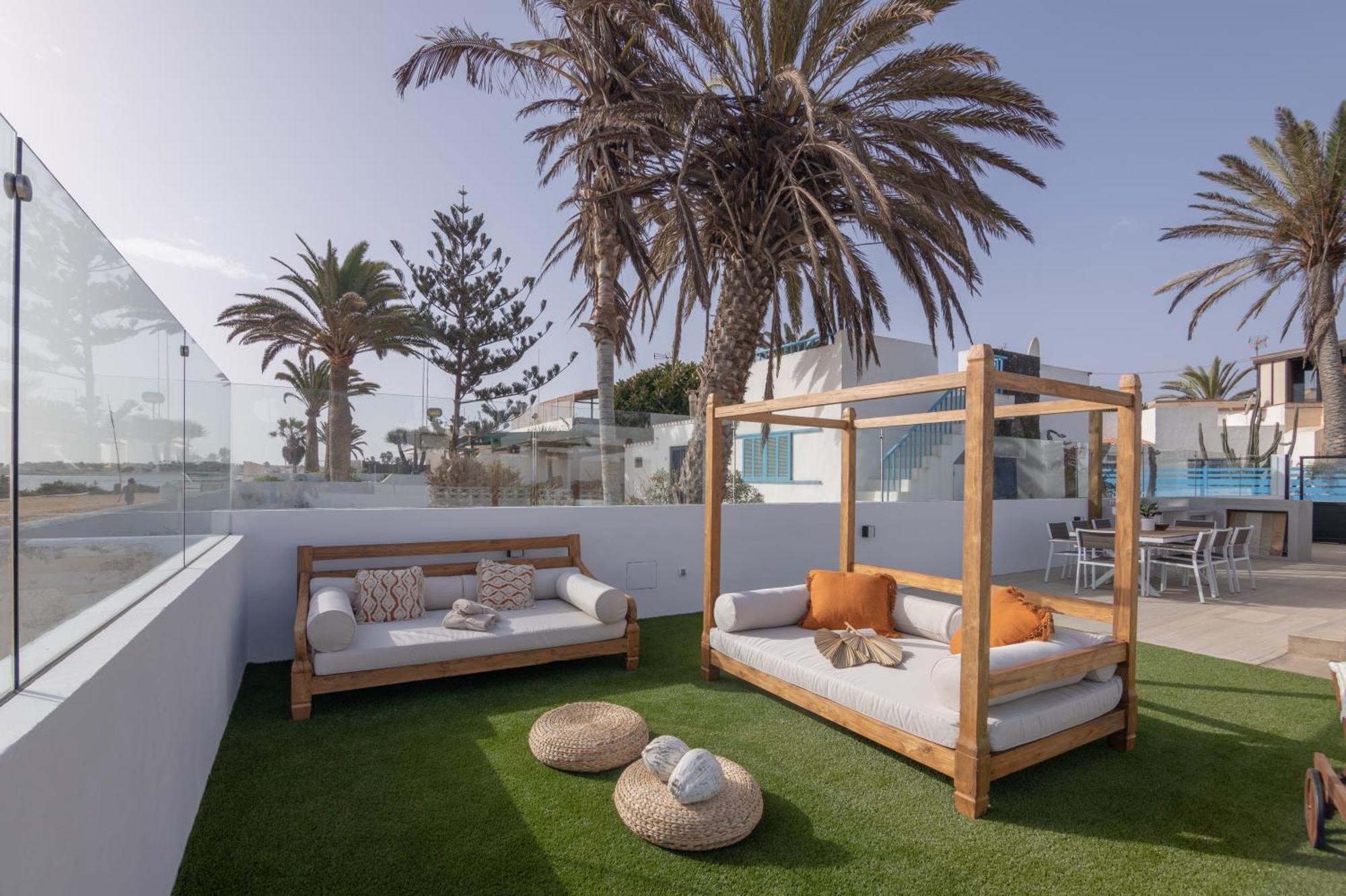 Eden Beachfront By Holidays Villa
