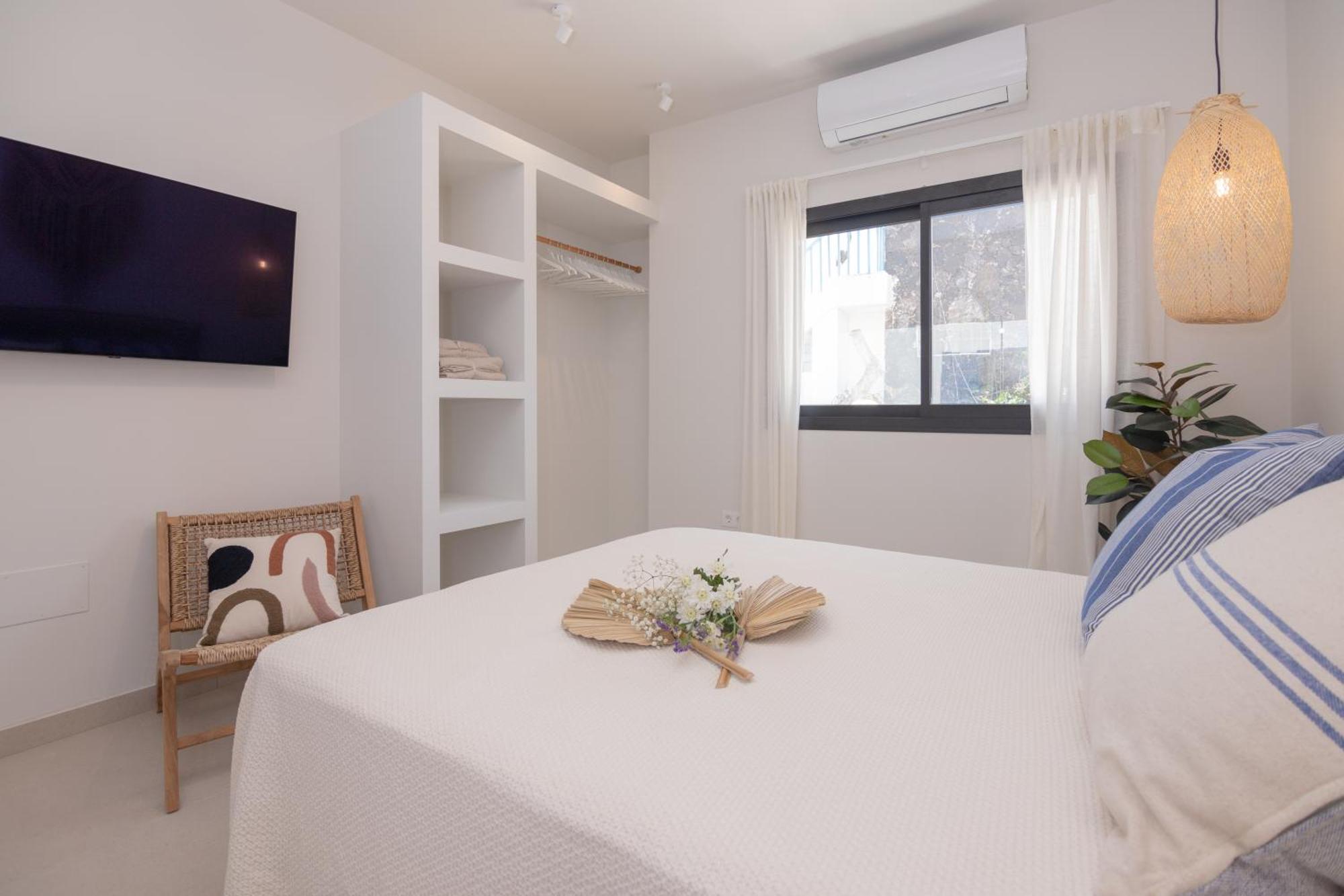 Eden Beachfront By Holidays Villa *