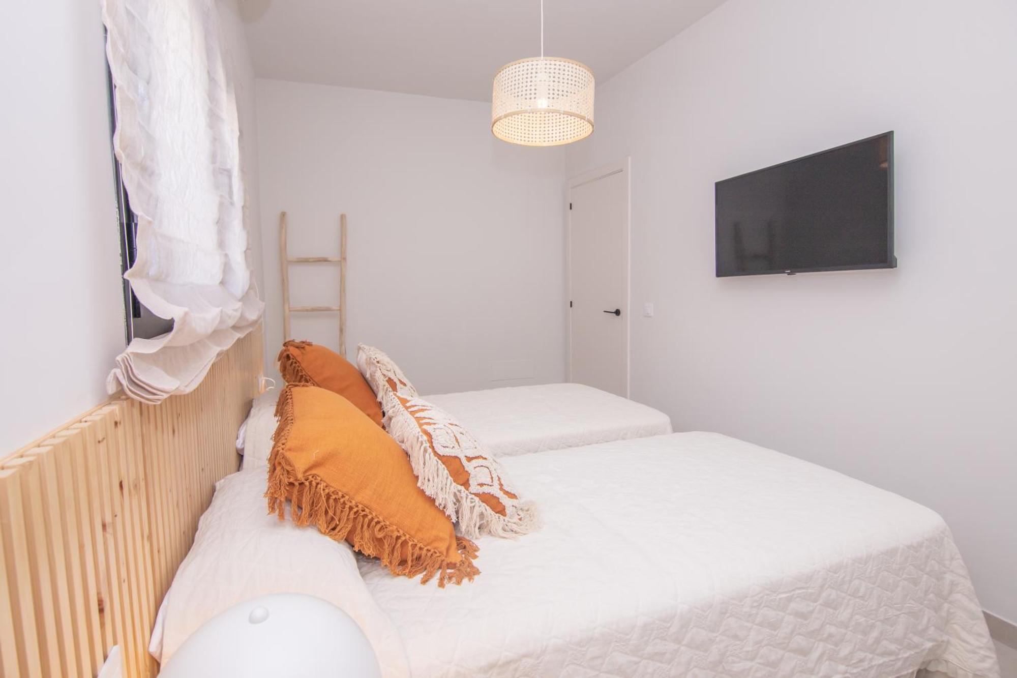 Eden Beachfront By Holidays *