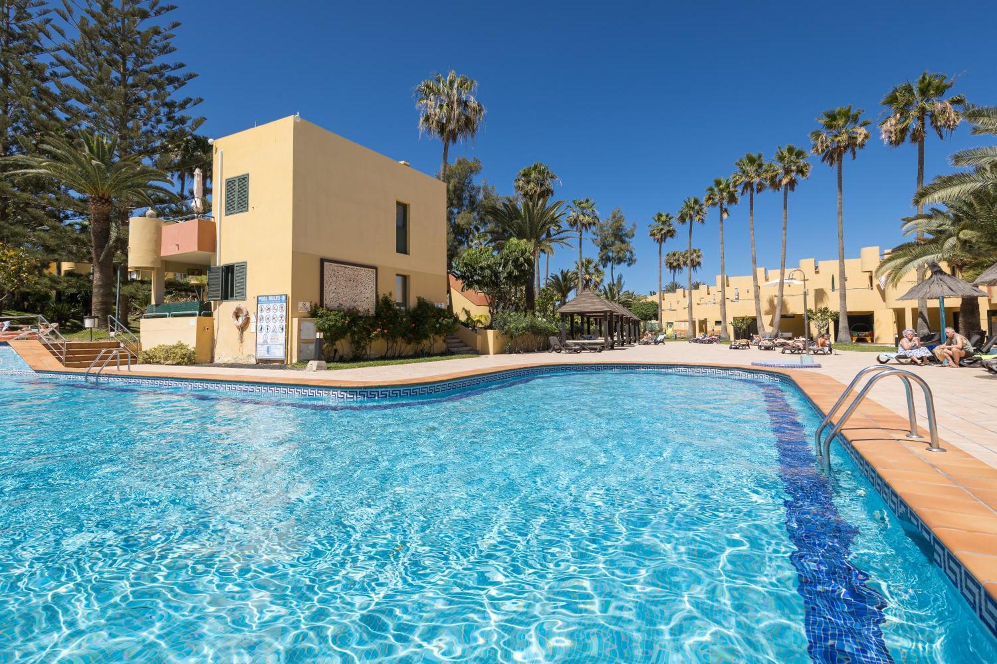 Apartment Home2book Pool & Tennis Court Cozy Apt,