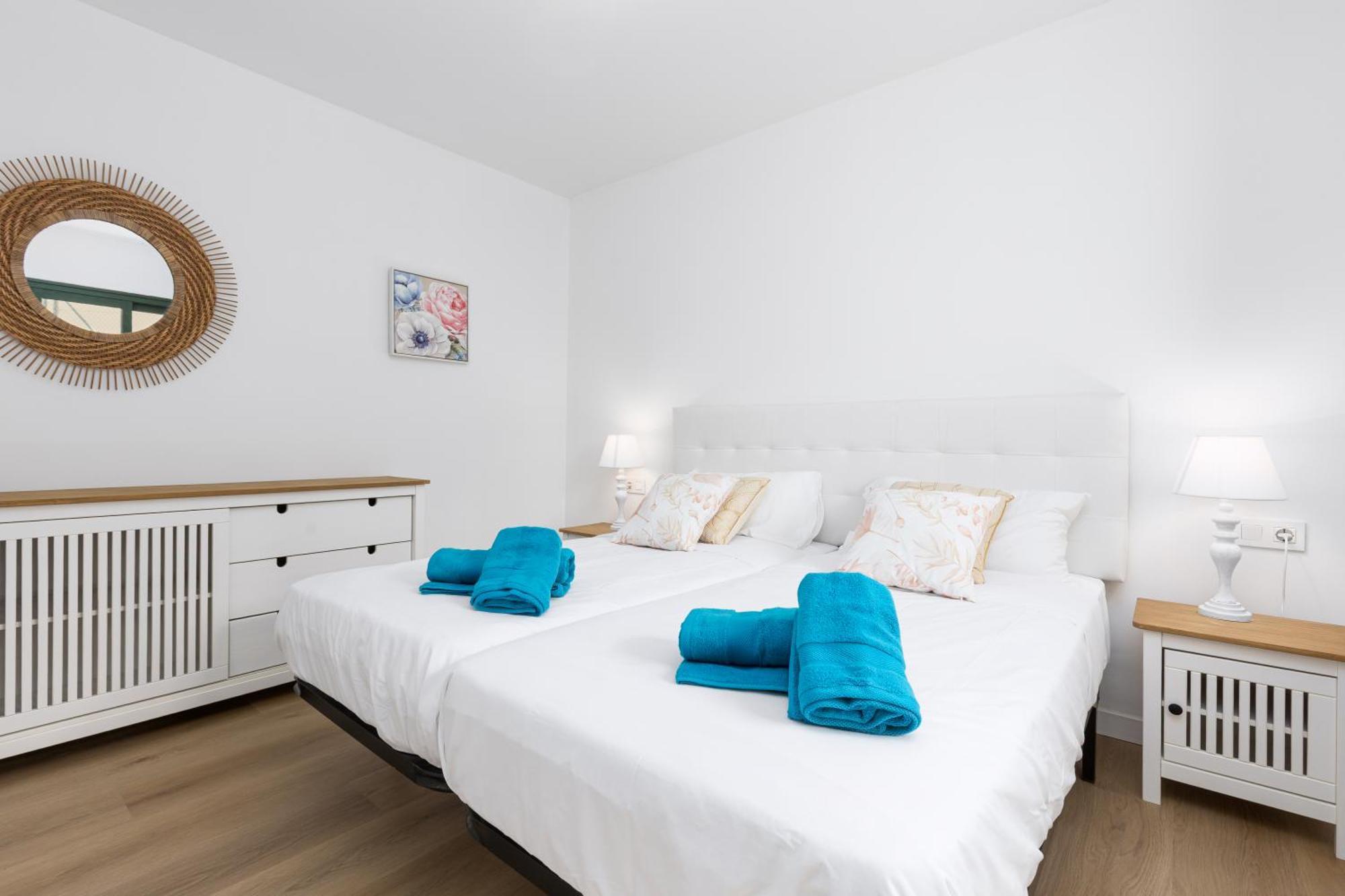 Apartment Home2book Pool & Tennis Court Cozy Apt, *