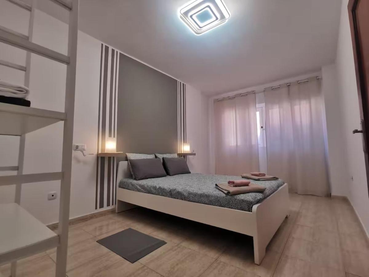 Modern And Spacious 3 Bedroom House In Holiday home