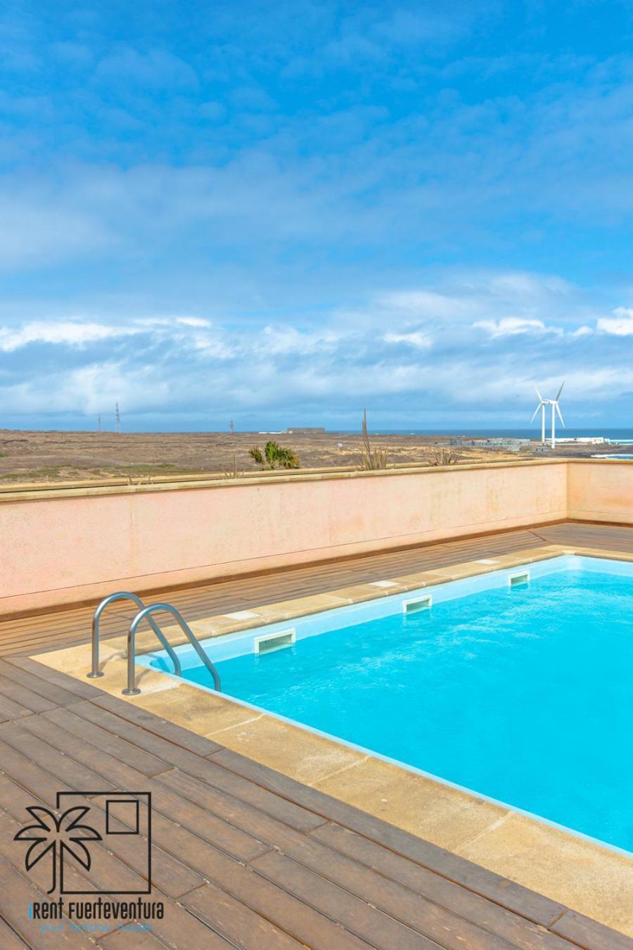 Bristol Shore Rooftop Pool And Sea View Apartment