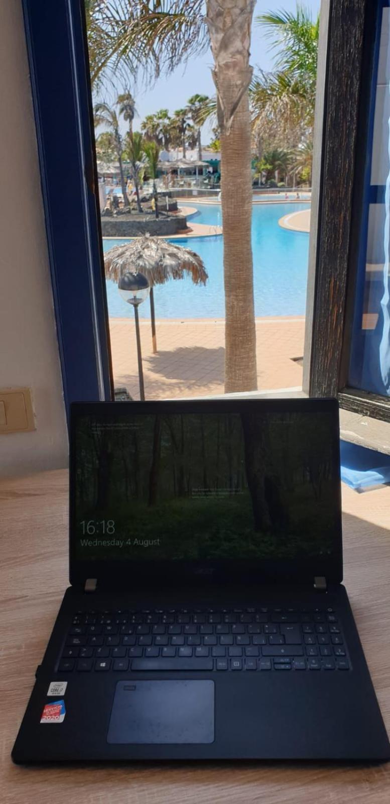 With Terrace & Palm Trees 25mb Wifi