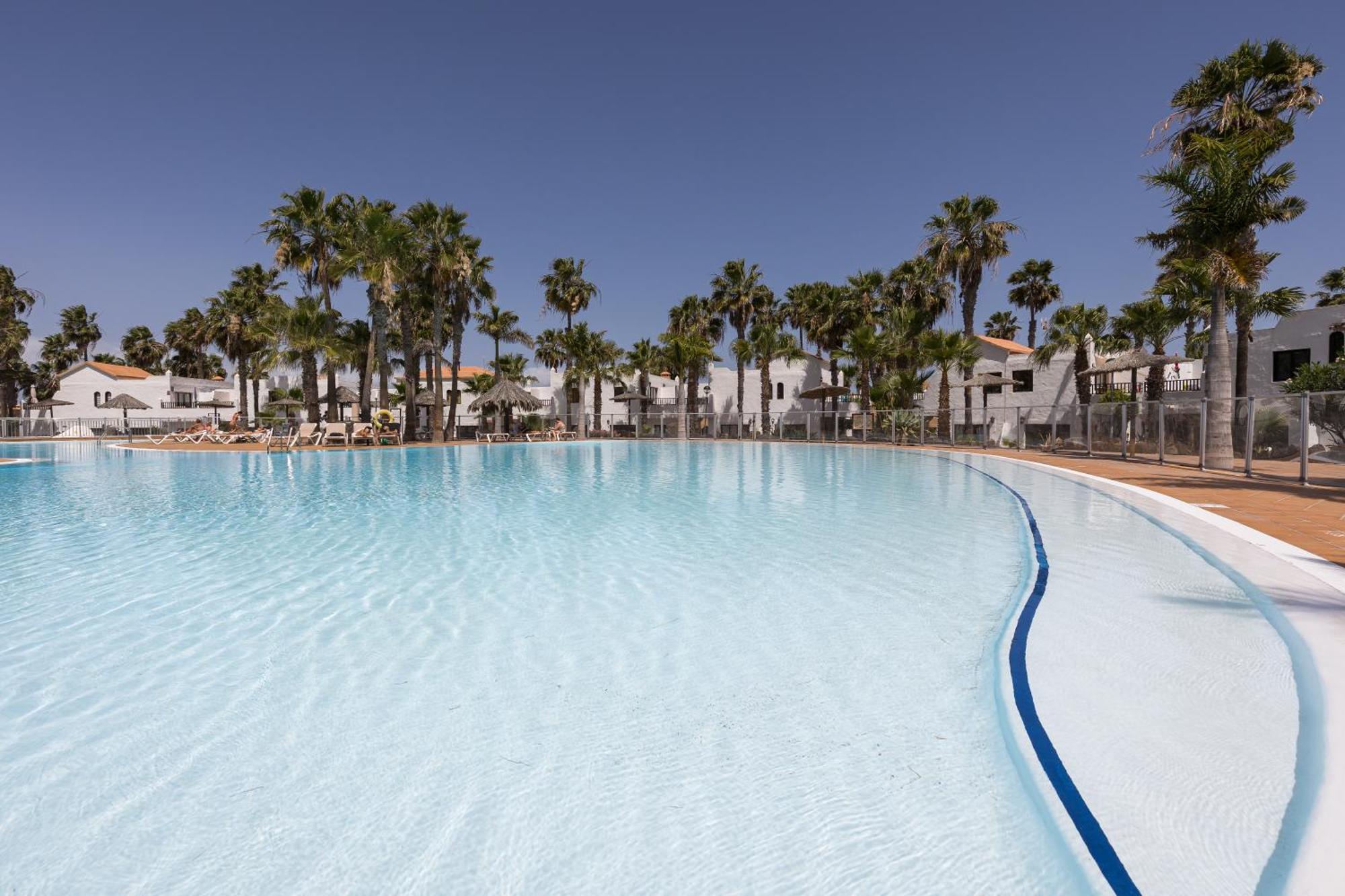 Apartment Home2book Modern At Oasis Duna,