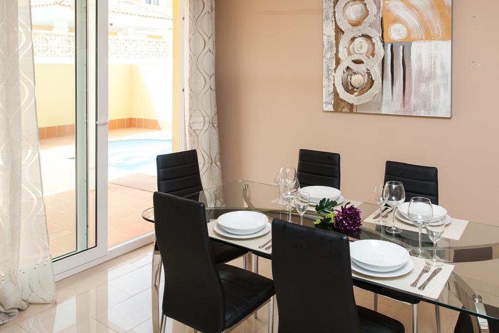 Villa Golden Park By Vacanzy Collection Villa *