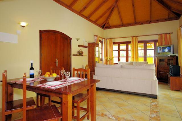 Brisas Del Mar *