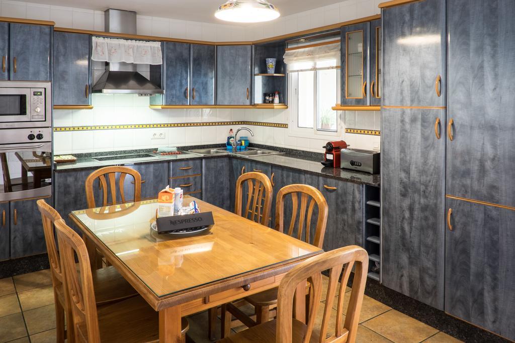 Amazing Duplex 3 Bedrooms Good Wifi With Terrace & Bbq Apartment Corralejo