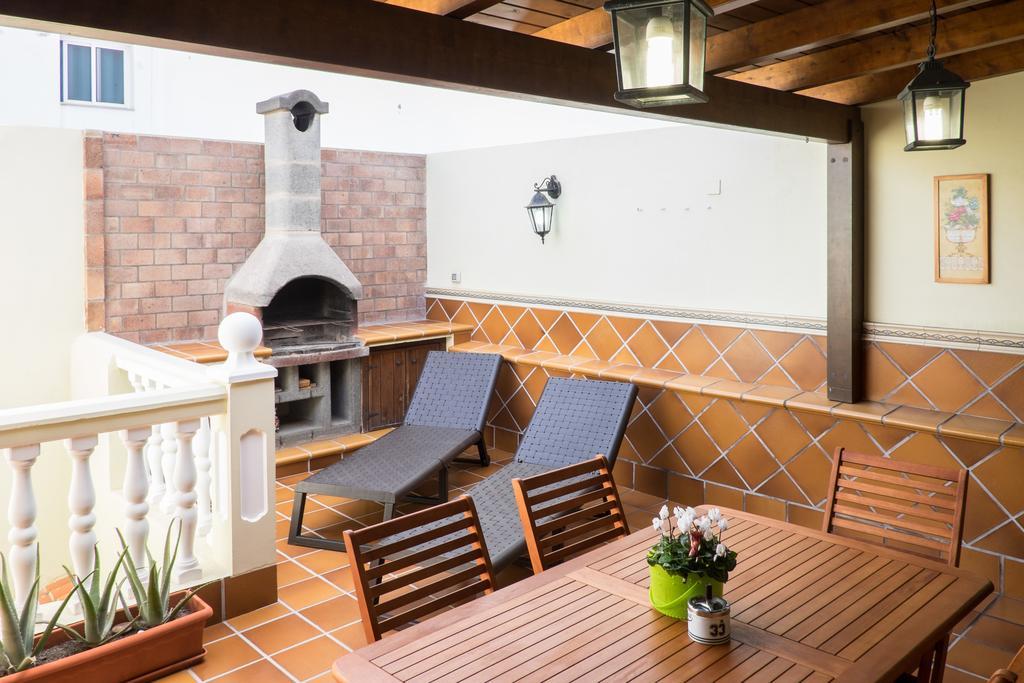 Amazing Duplex 3 Bedrooms Good Wifi With Terrace & Bbq Apartment Corralejo