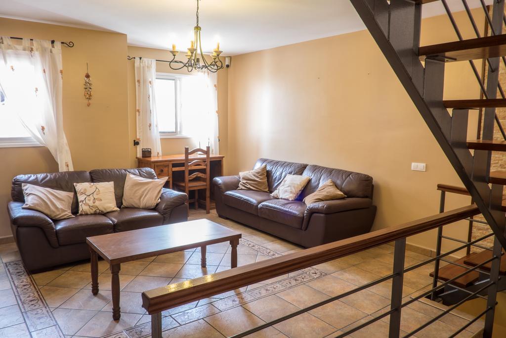 Amazing Duplex 3 Bedrooms Good Wifi With Terrace & Bbq Apartment *