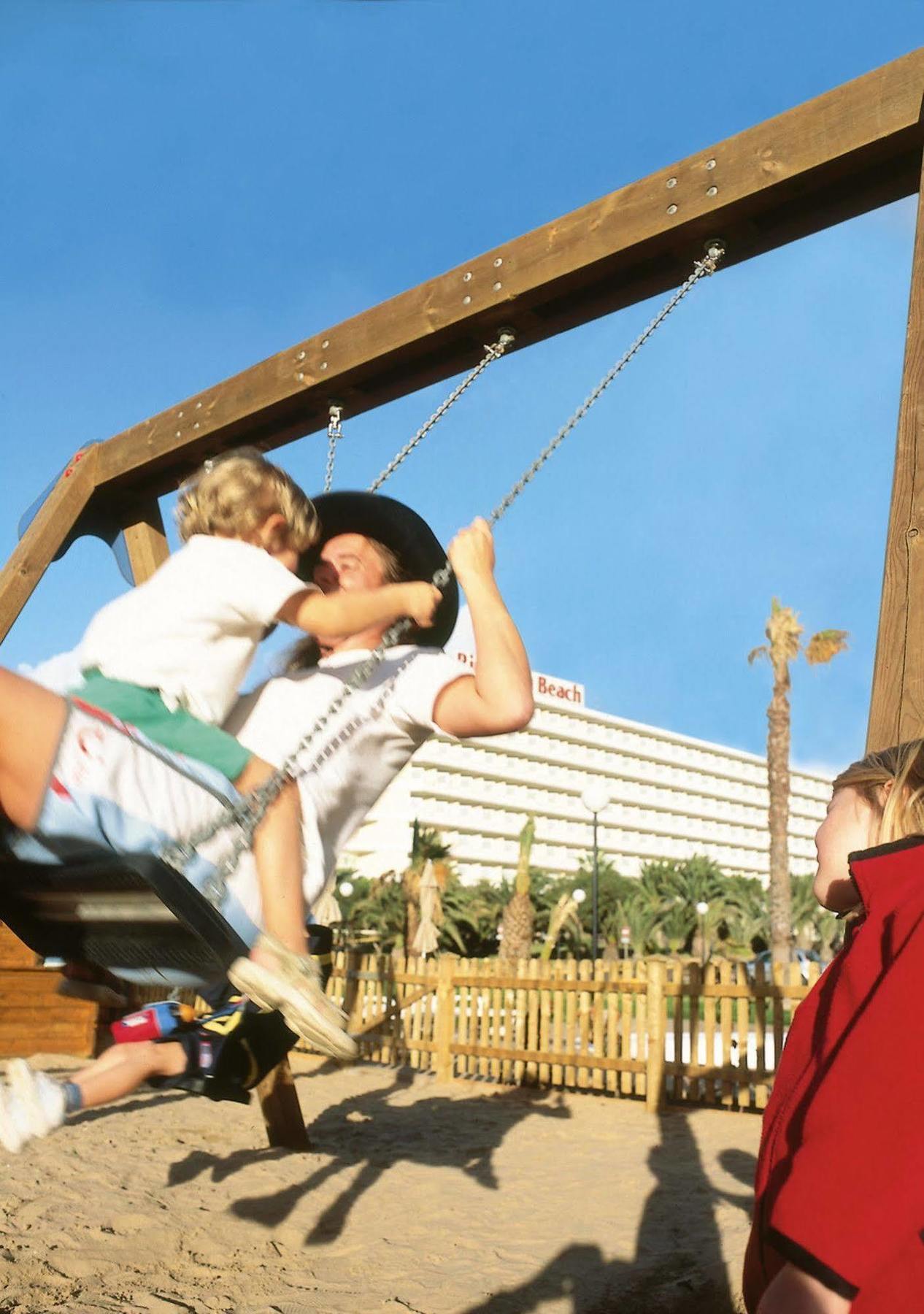 Hotel Riu Oliva 3*