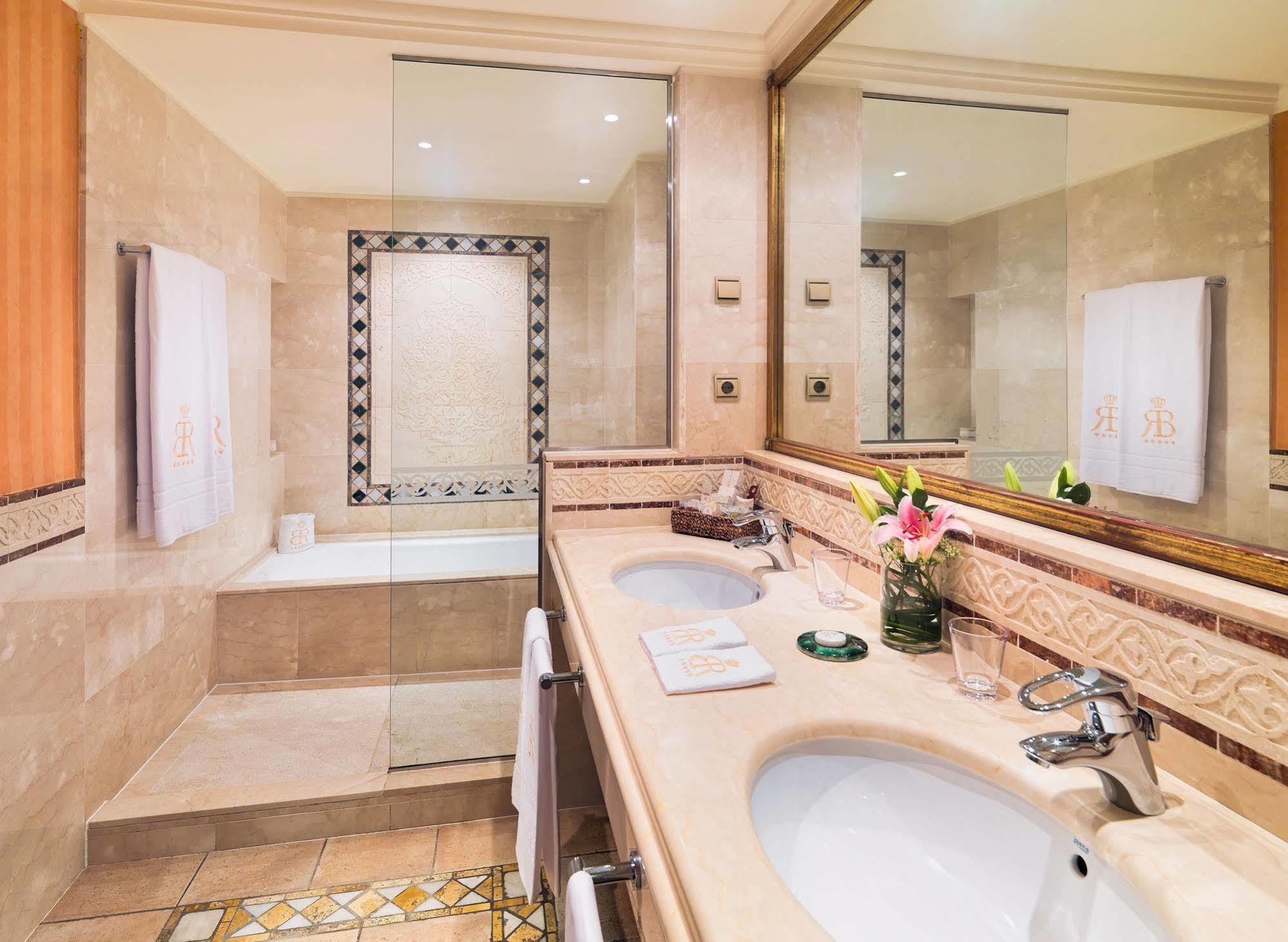 Hotel Secrets Bahia Real & - Adults Only Corralejo