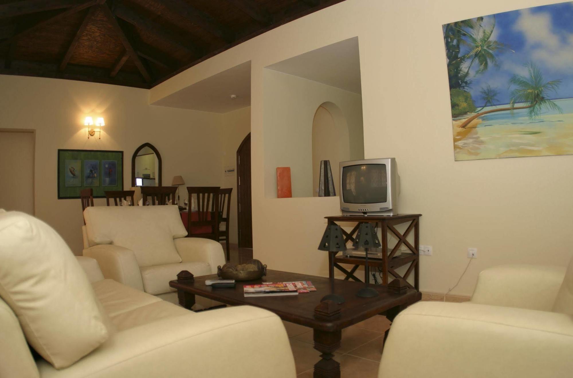 House Oasis Villa *