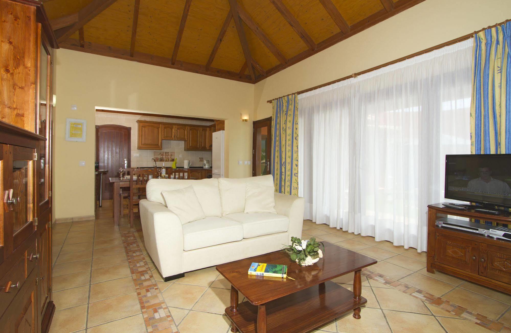 Apartment Brisas Del Mar *