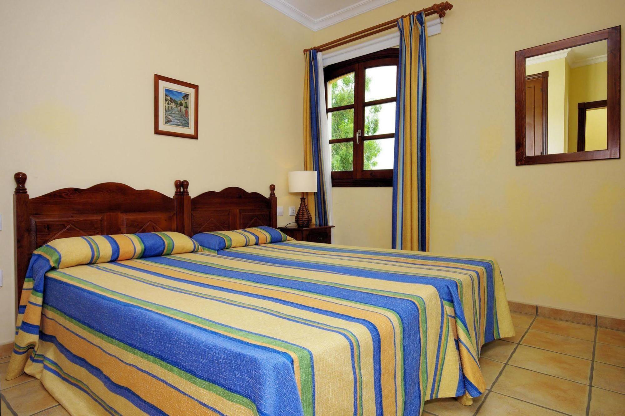 Brisas Del Mar Apartment