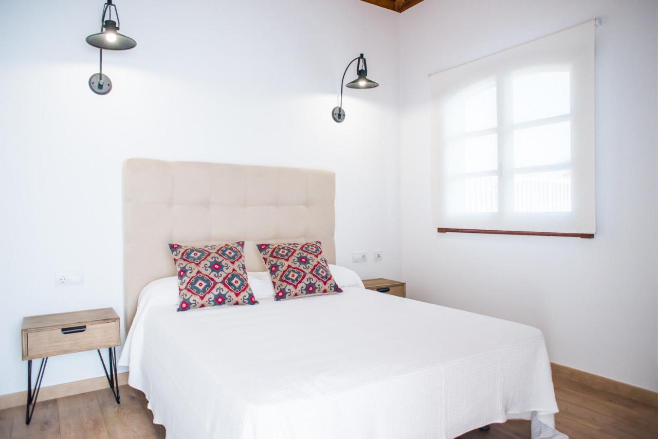 Luxury 'la Bonita' With Private Heated Pool, Bbq & Free Wifi- Suiteable For Familiesfriends Villa