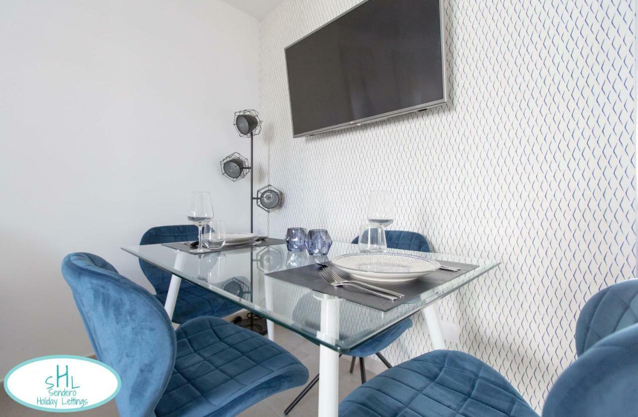 Sun - 206 Apartment