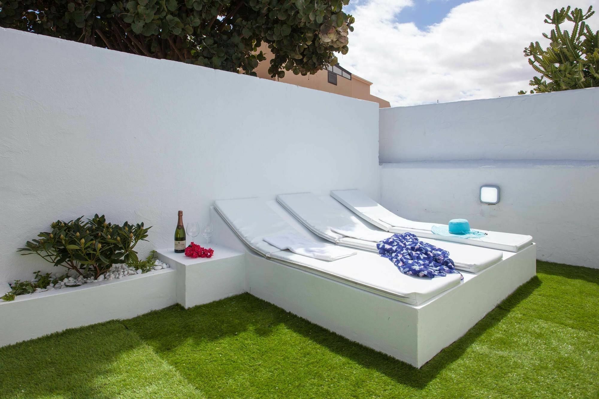 Estudios Center * Corralejo