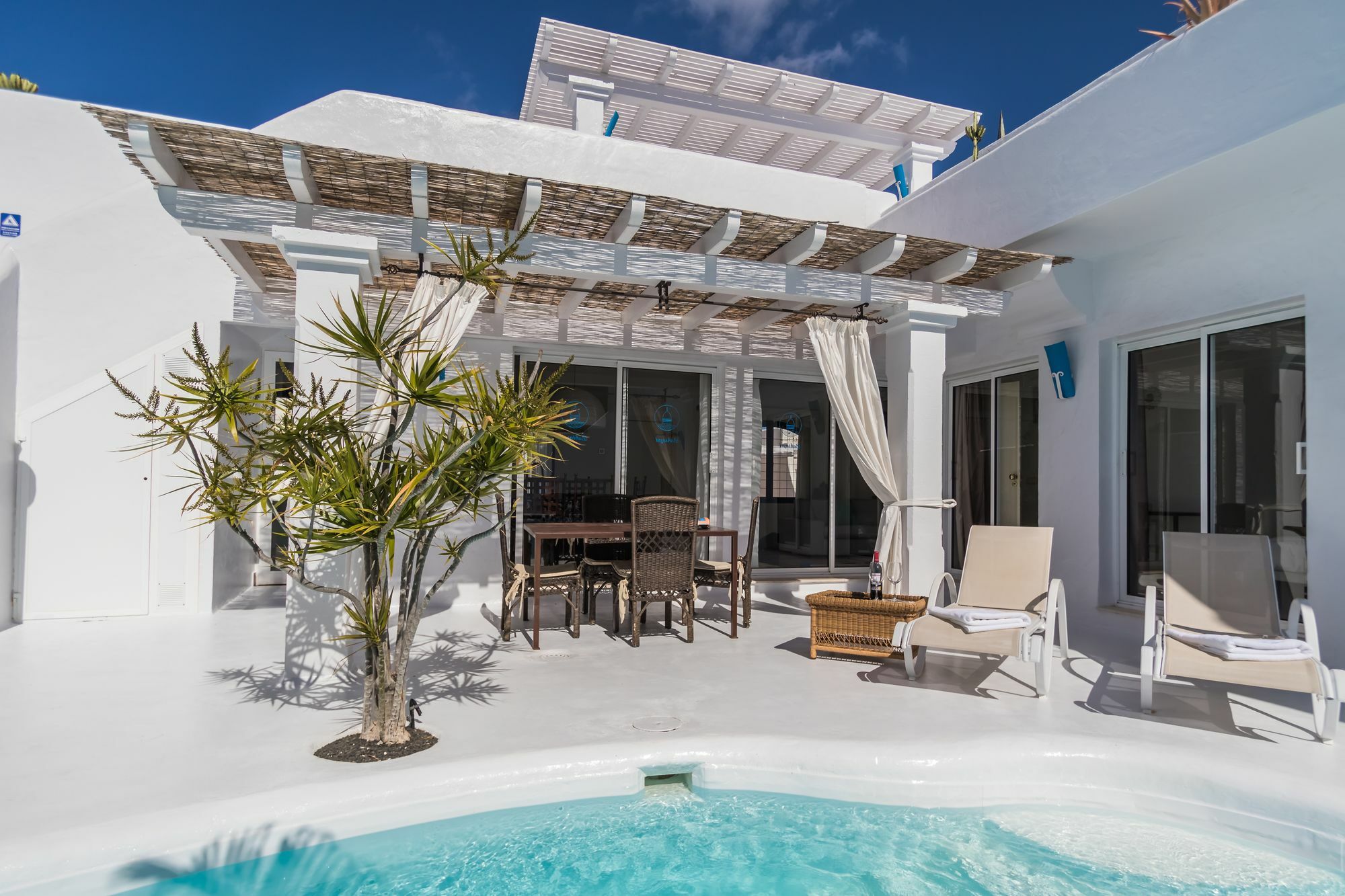 Villas Veaco Bahiazul With Private Pool Corralejo