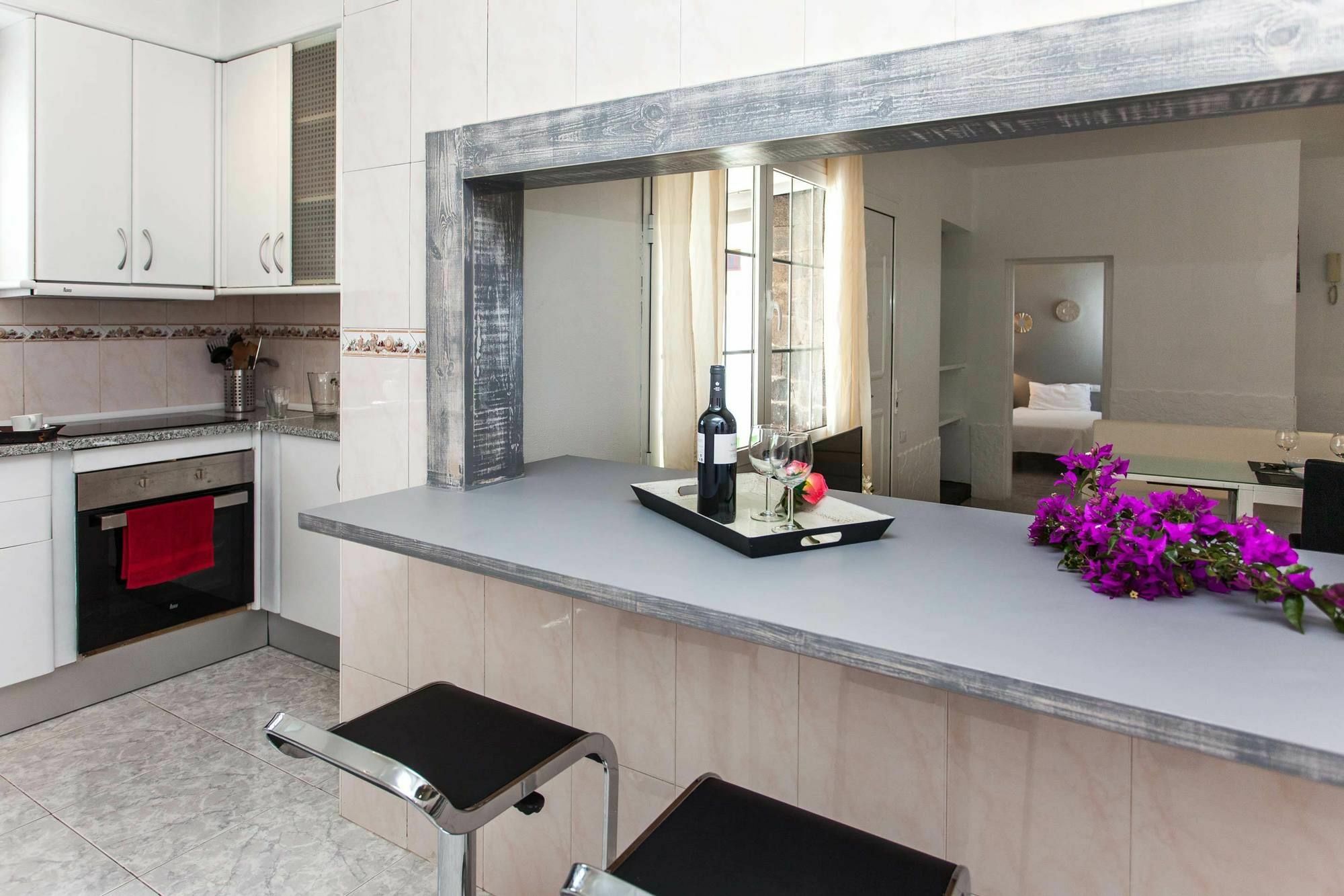 Centrica Apartment *