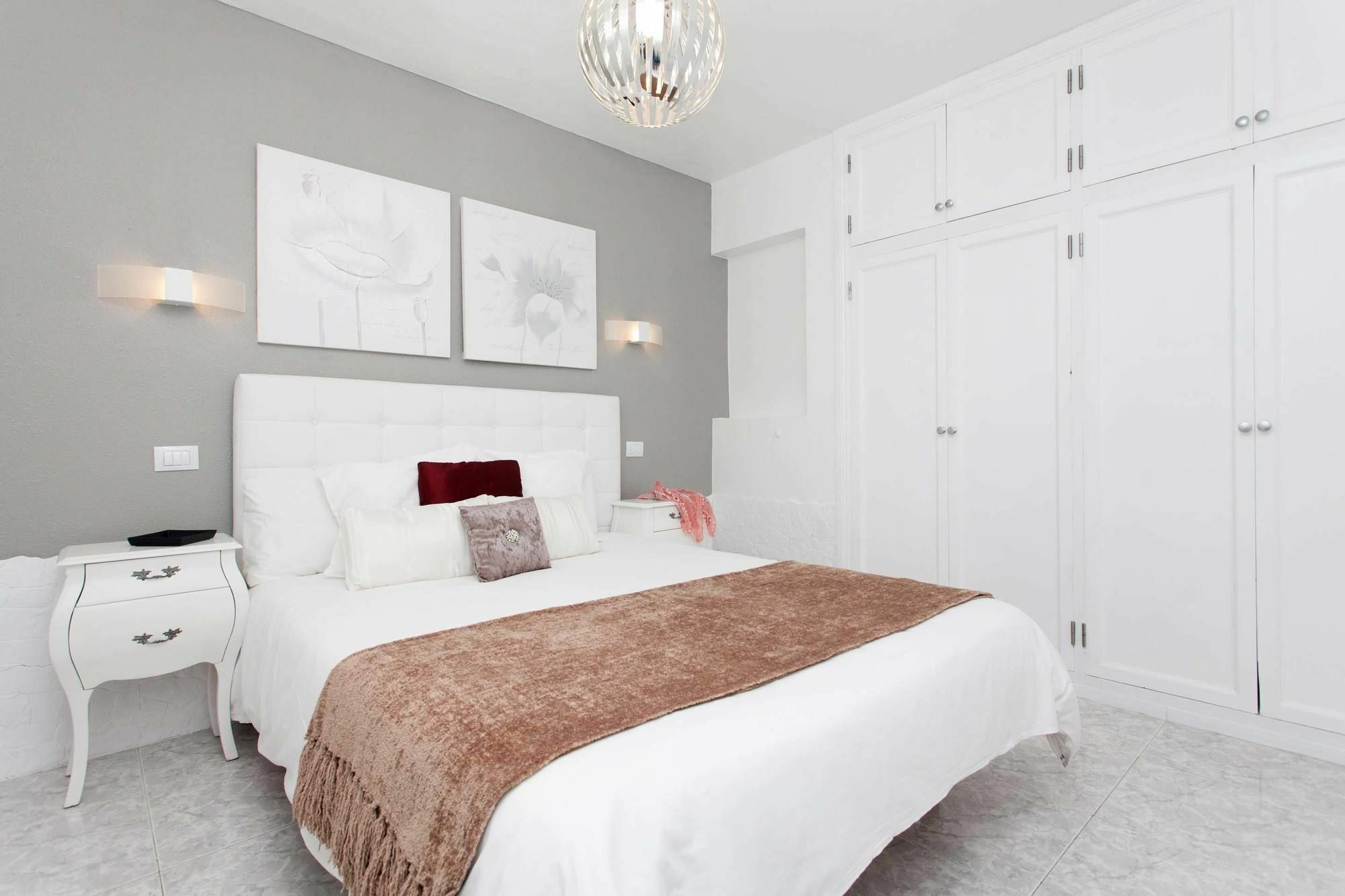 Centrica Apartment