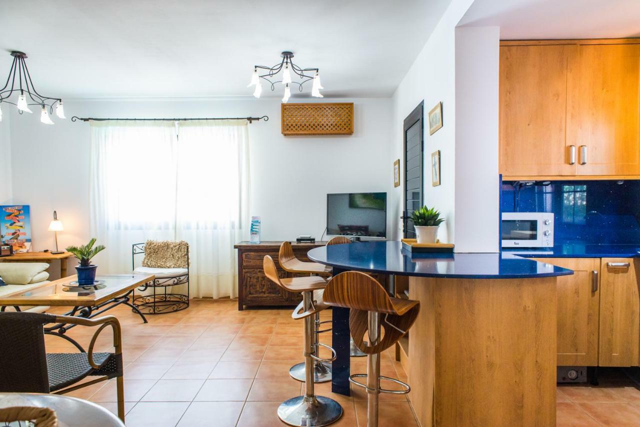 Villa Holiday White With Pool And 500m To Sea Corralejo