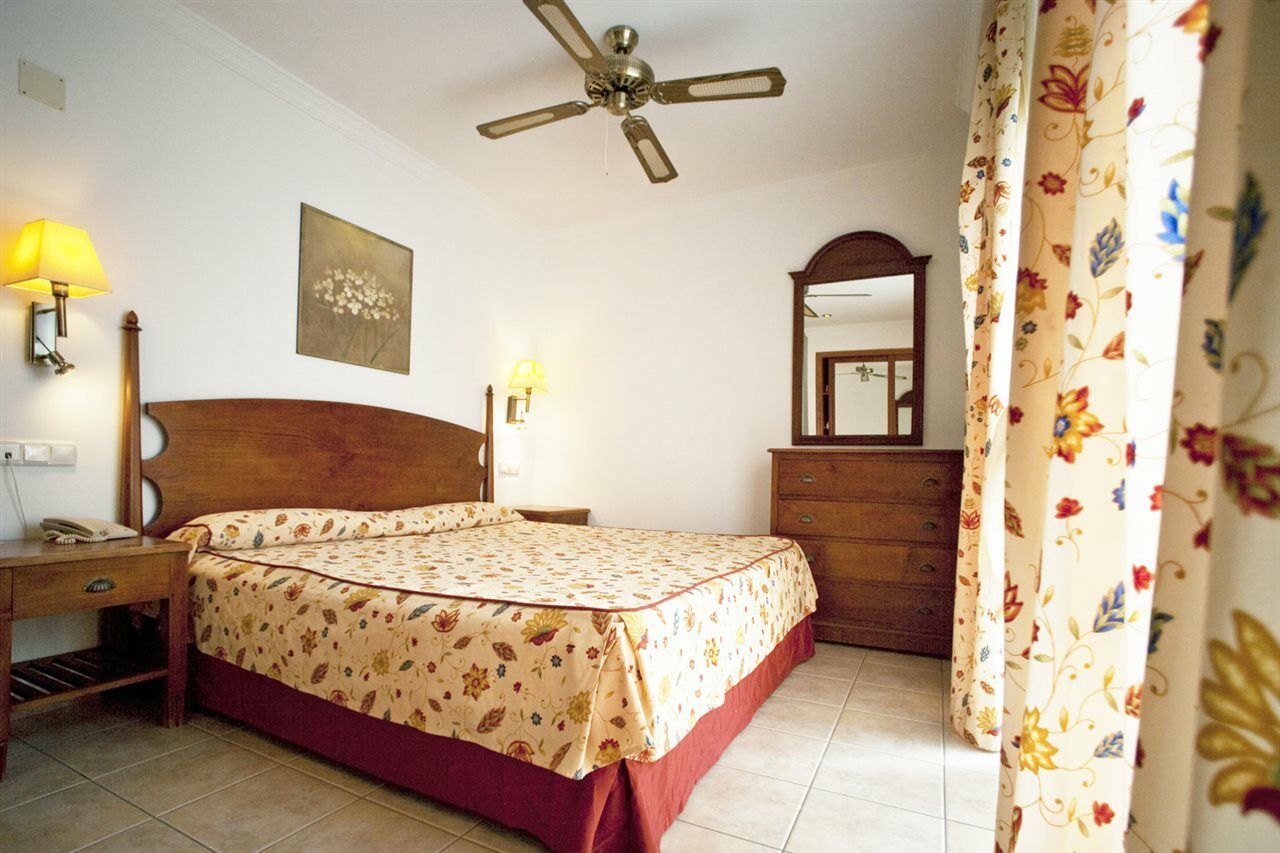 Marismas De Aparthotel