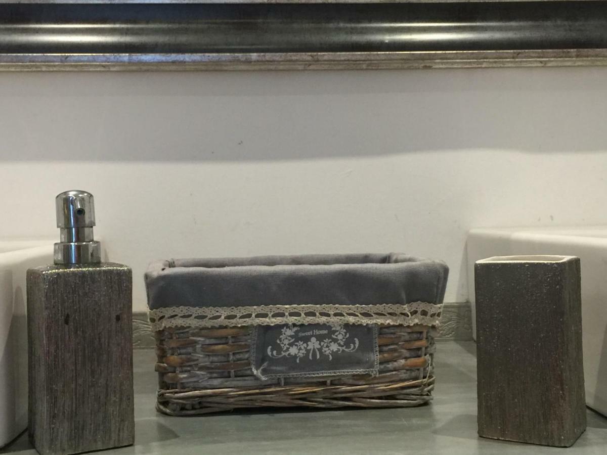 Silver Apartment