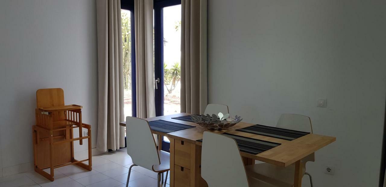 Apartment Junto A La Playa. *