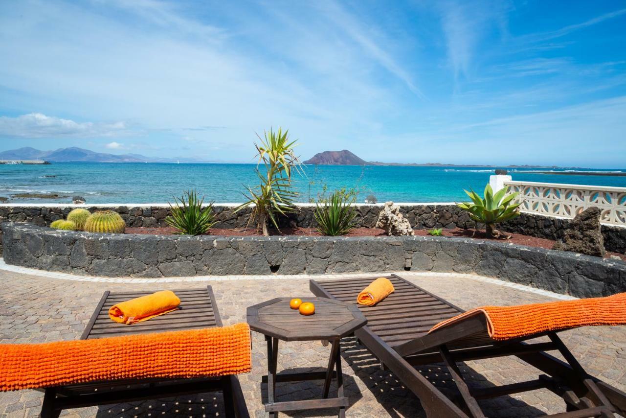 La Golondrina - Froont Villa Corralejo