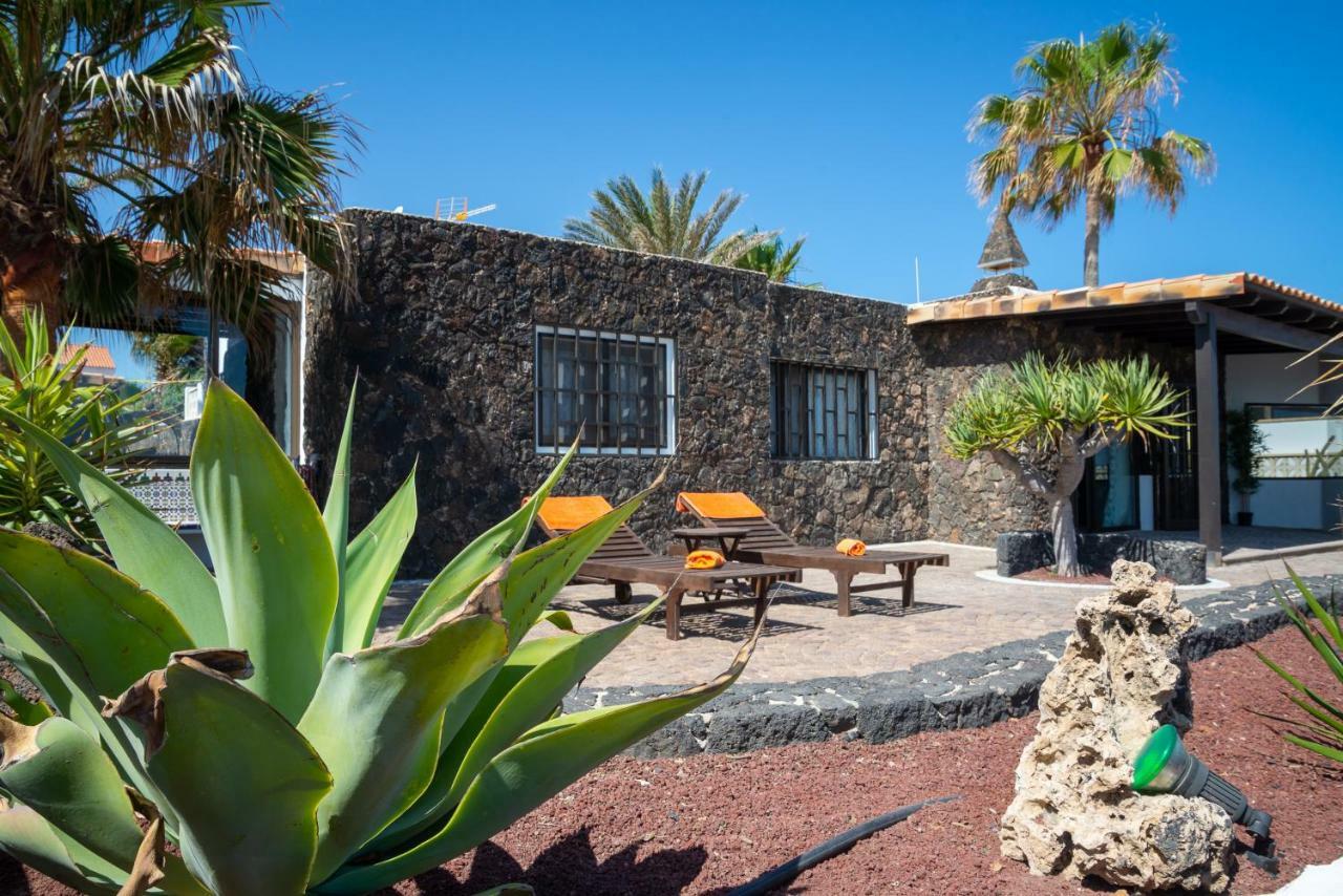 La Golondrina - Froont Villa Corralejo