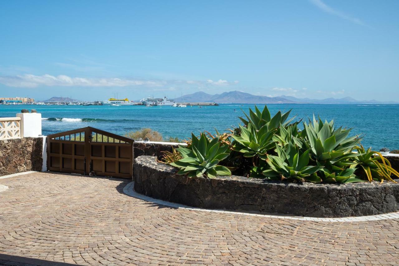 La Golondrina - Froont * Corralejo