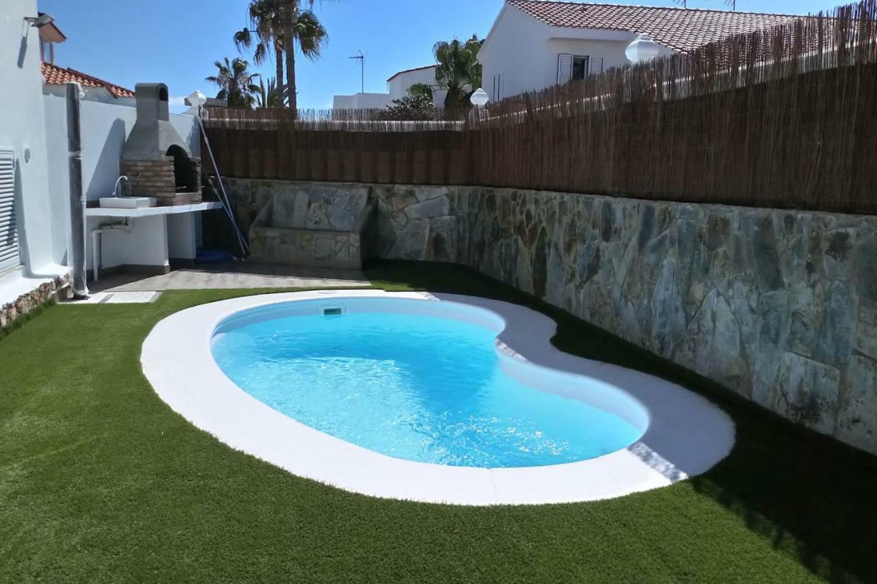 Field Dreams Villa