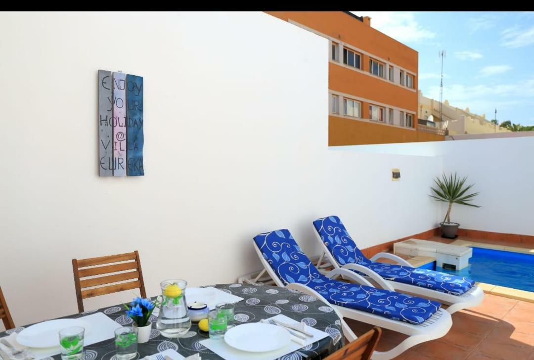 Eureka ! Calle El Roque, Urbanización La Caracola. Corralejo, Fuerteventura Villa Corralejo