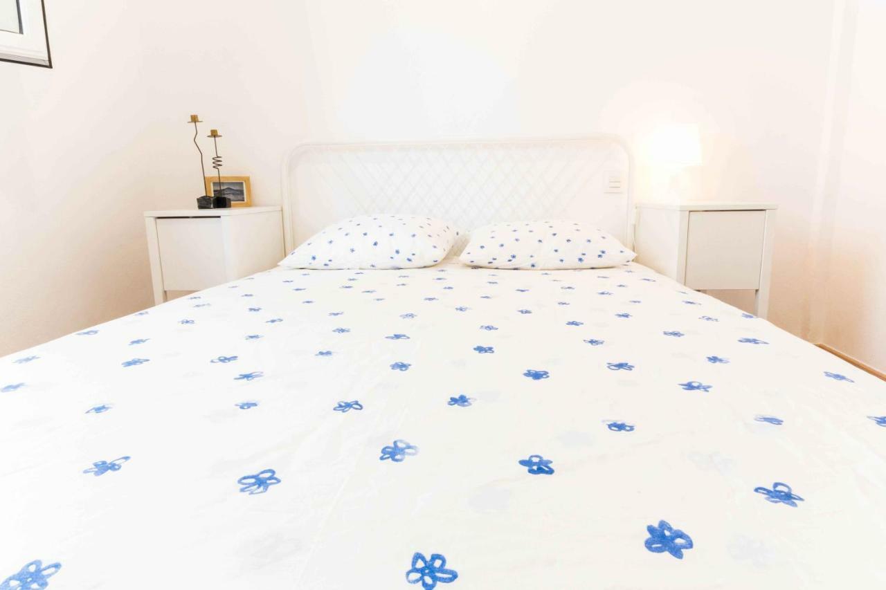 Casa Delfin On Center Beach: Wifi, Netflix, Aircon... Holiday home