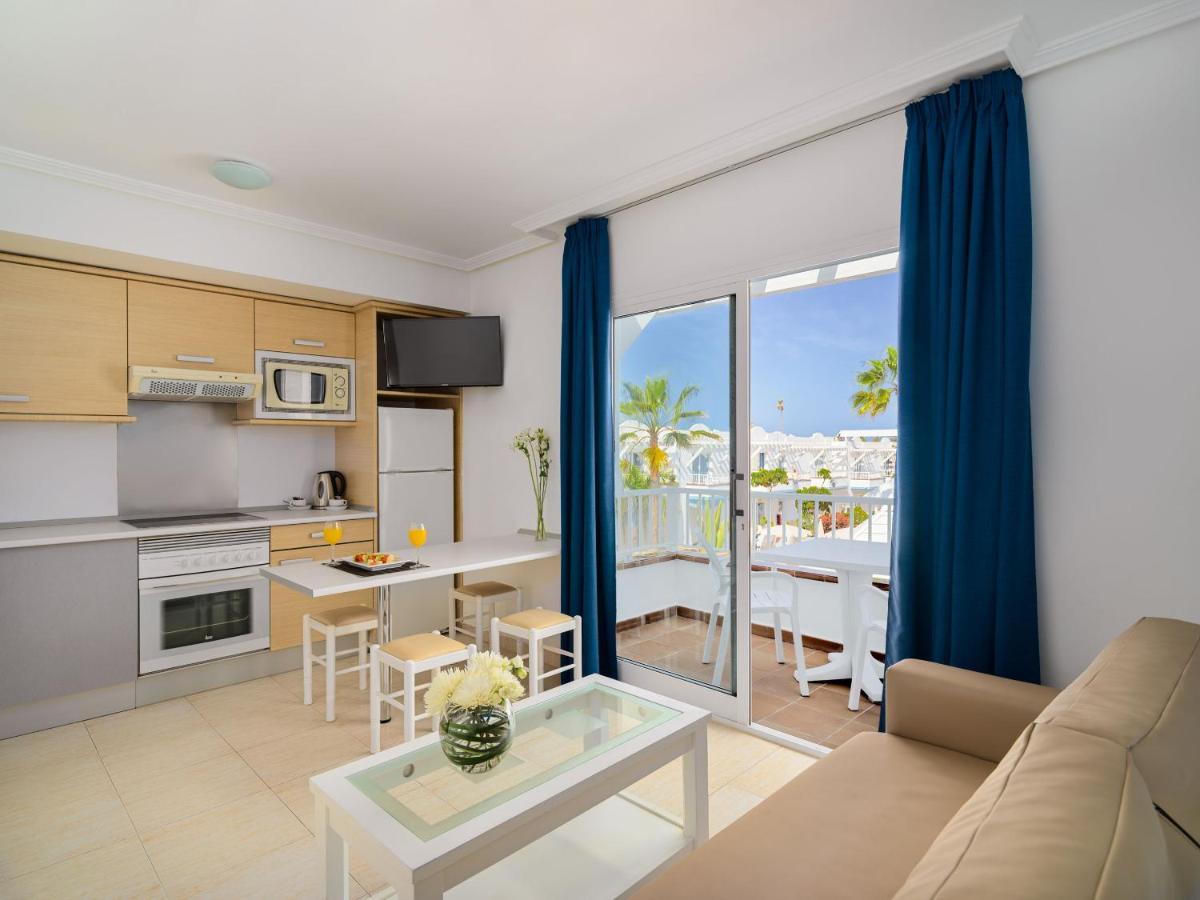 Arena Aparthotel 3*