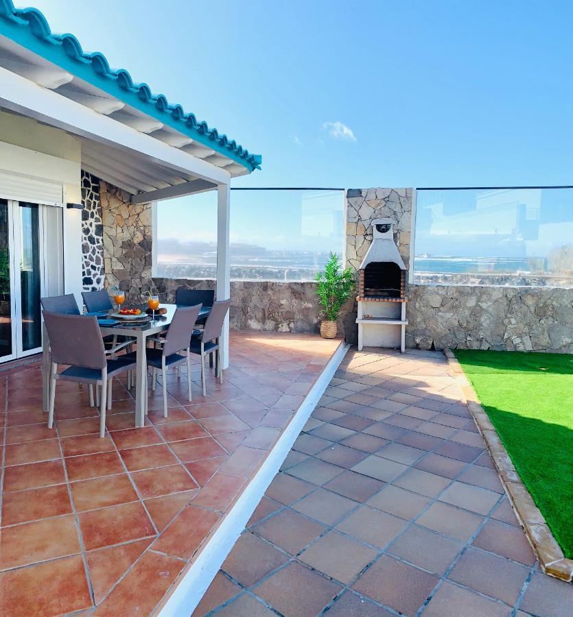 Ereza Lobos Villa