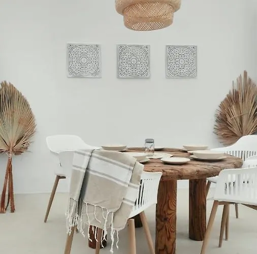Nomad Surf House