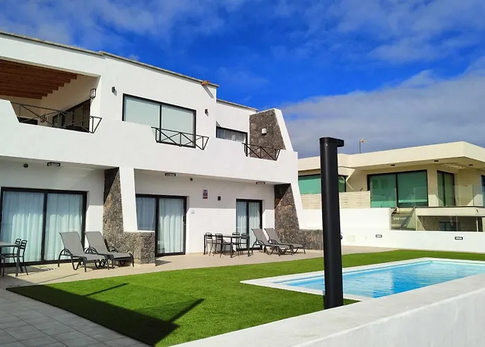 Seascape Pool, Air Con, View, Adult Only