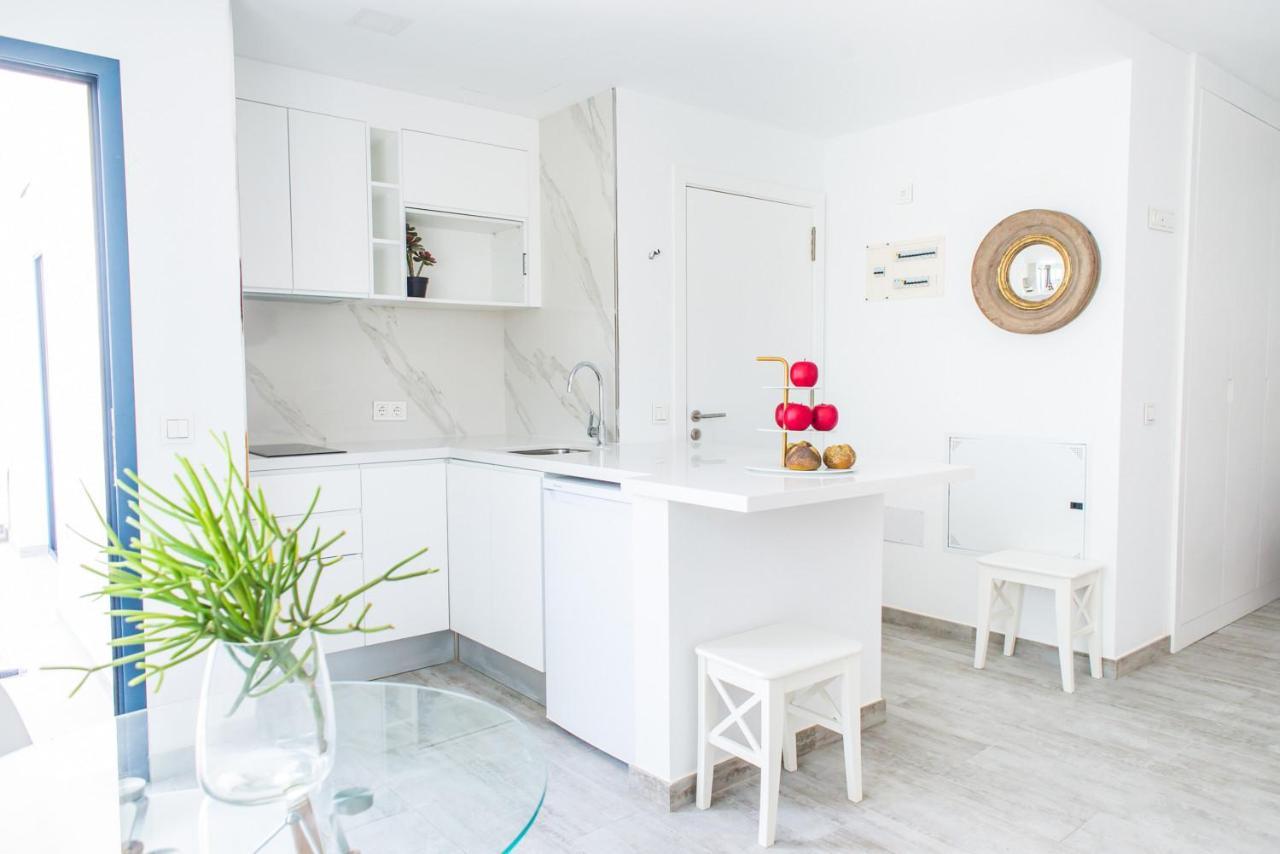 Studio Lirio Seaview By Holidays