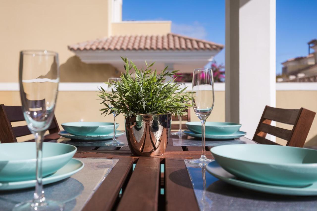 Home2book Fiona Private Pool & Wifi Pousada
