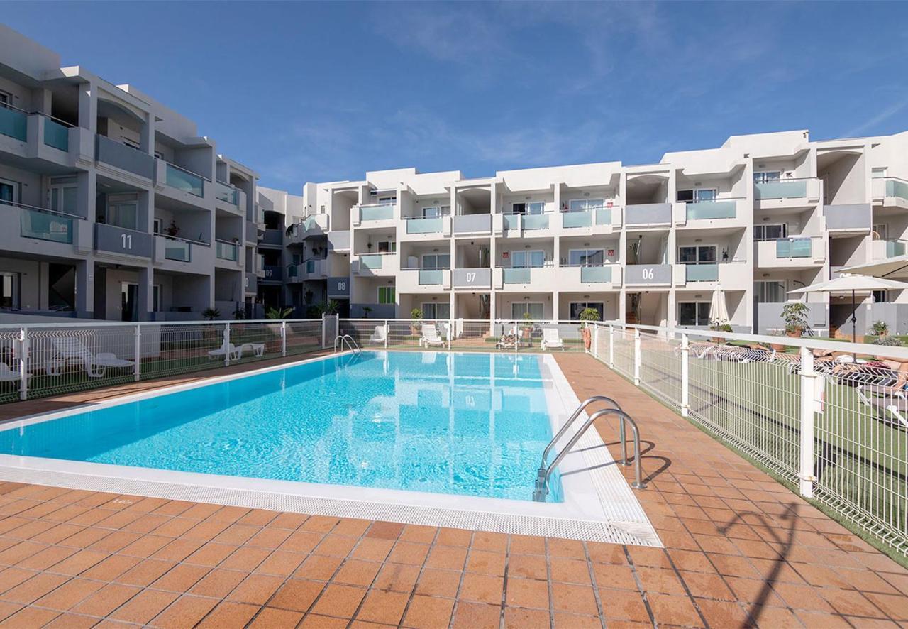 Urban Sun 332 Pool By Holidays Apartment *