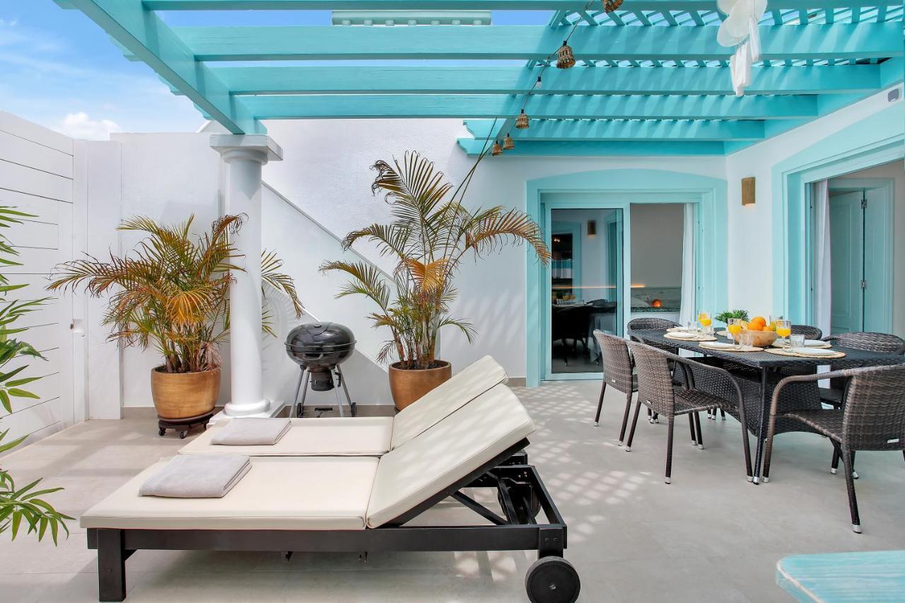 Orange Light With Private Pool Villa